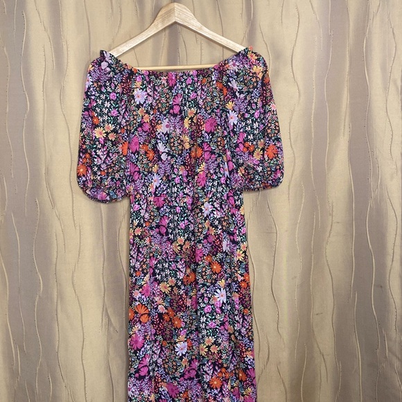 STATUS BY CHENAULT FLORAL MIDI DRESS. [SIZE: MEDIUM] - Picture 3 of 6